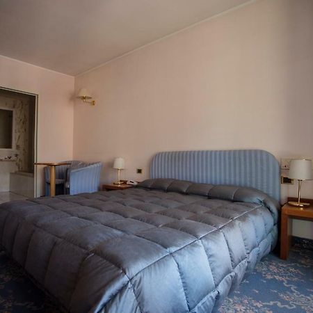 Hostellerie Du Cheval Blanc Αόστα Εξωτερικό φωτογραφία