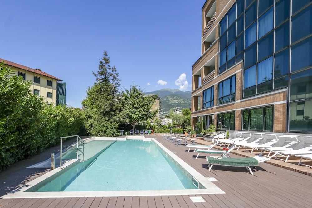 Hostellerie Du Cheval Blanc Αόστα Εξωτερικό φωτογραφία