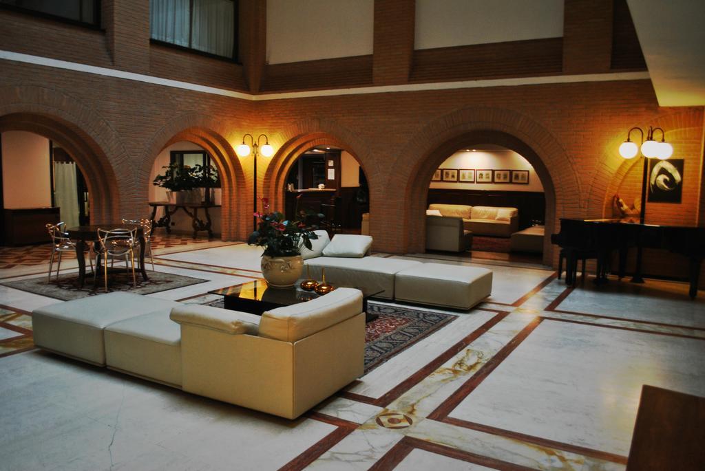 Hostellerie Du Cheval Blanc Αόστα Εξωτερικό φωτογραφία