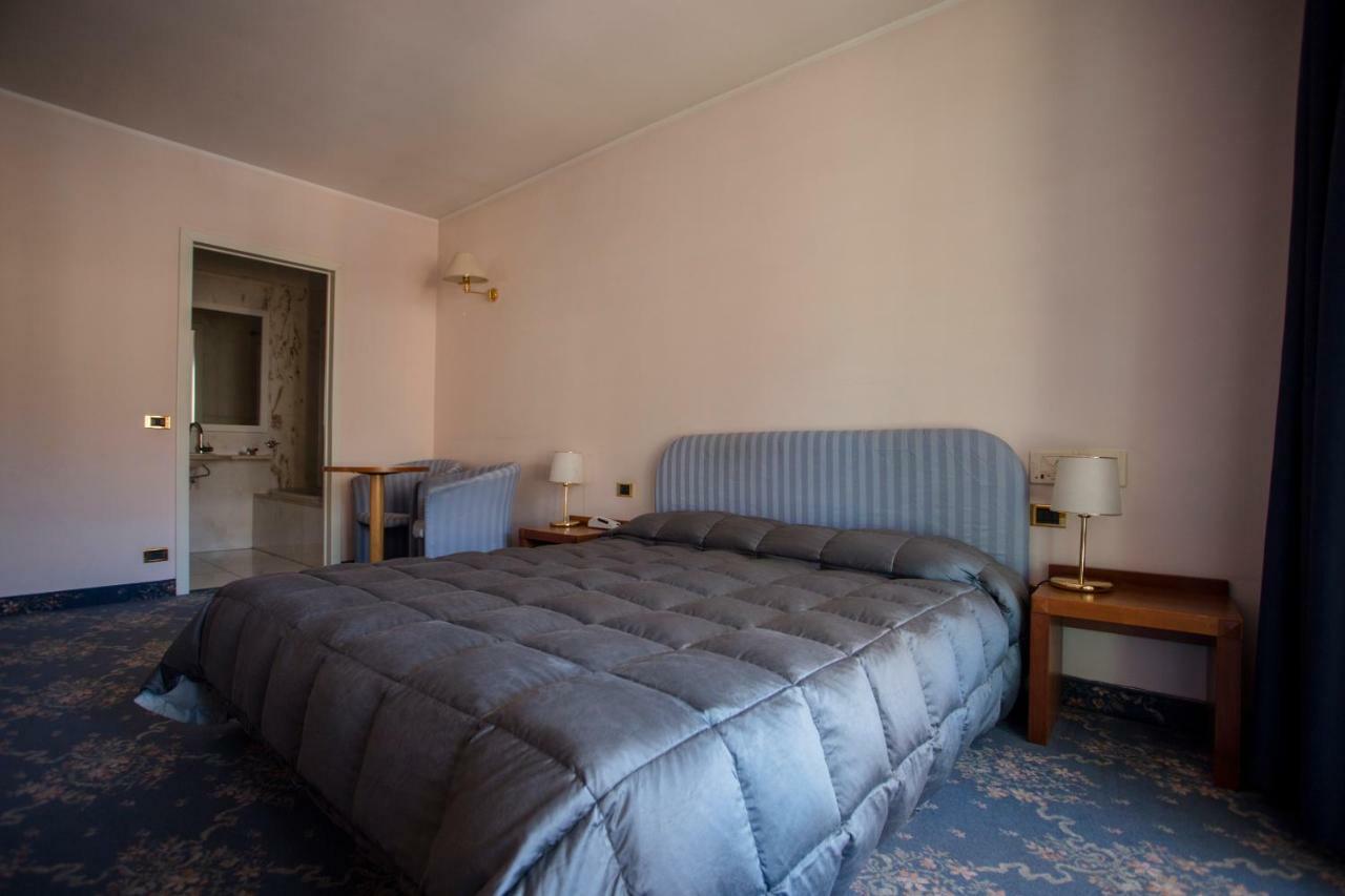 Hostellerie Du Cheval Blanc Αόστα Εξωτερικό φωτογραφία