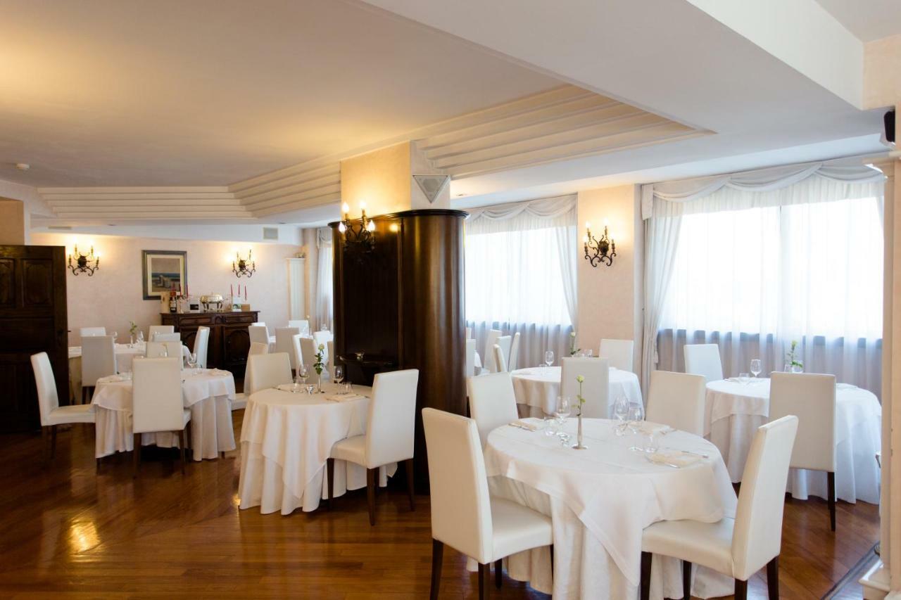 Hostellerie Du Cheval Blanc Αόστα Εξωτερικό φωτογραφία
