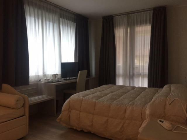 Hostellerie Du Cheval Blanc Αόστα Εξωτερικό φωτογραφία
