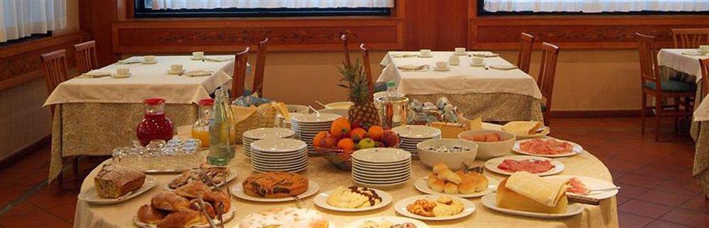 Hostellerie Du Cheval Blanc Αόστα Εξωτερικό φωτογραφία